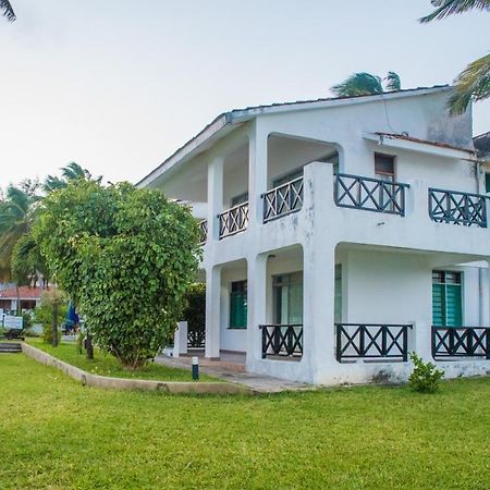 Nyali Beach Holiday Resort Buitenkant foto
